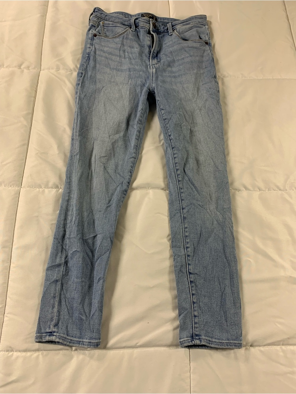 Pre loved ABERCROMBIE & FITCH jeans womens size 27